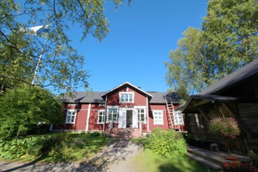 LAURI Historical Log House Manor Rovaniemi